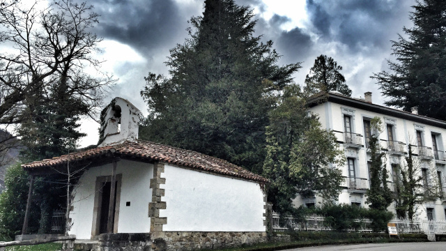 Casa de La Torre y Capilla de San Cosme